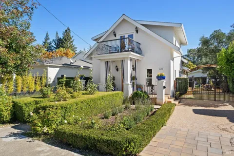 620 Brown Street