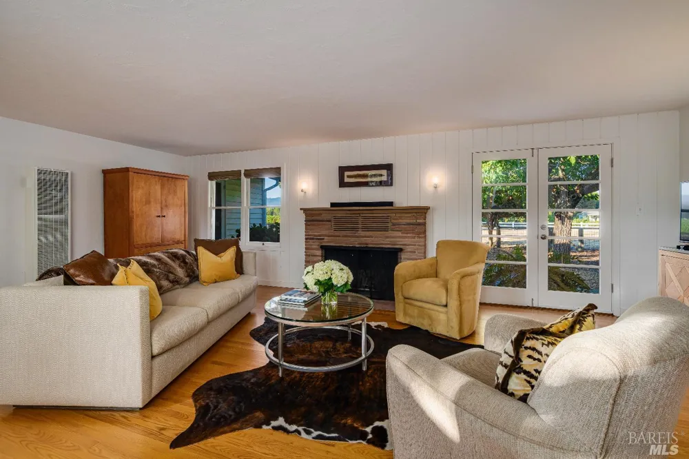 1234 Davis Lane St. Helena, CA 94574