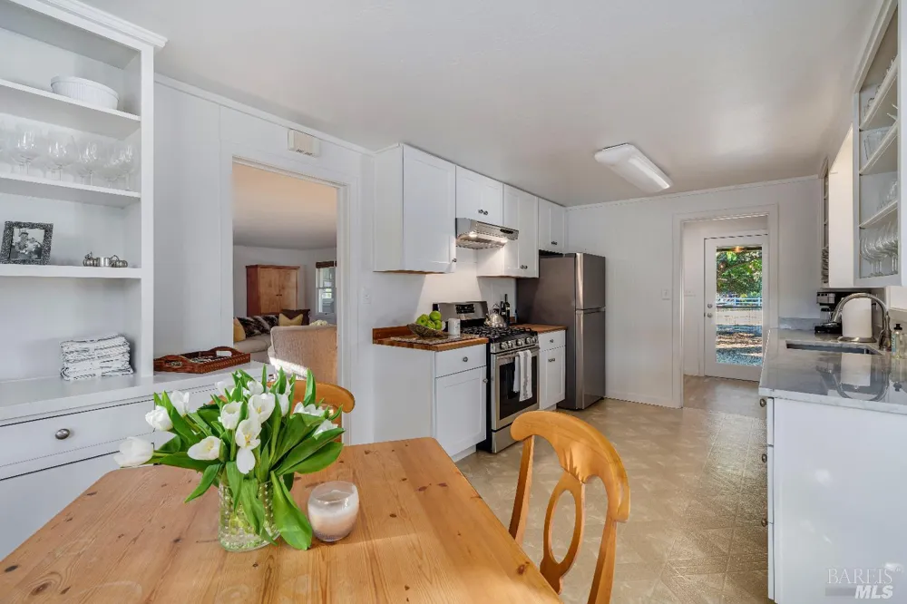 1234 Davis Lane St. Helena, CA 94574