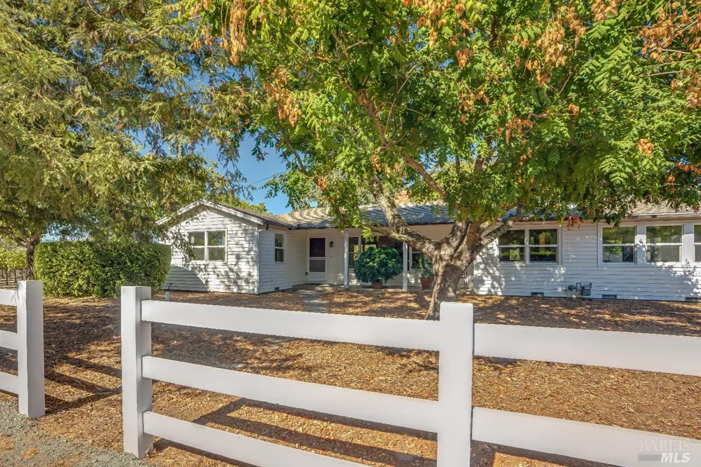 1234 Davis Lane St. Helena, CA 94574