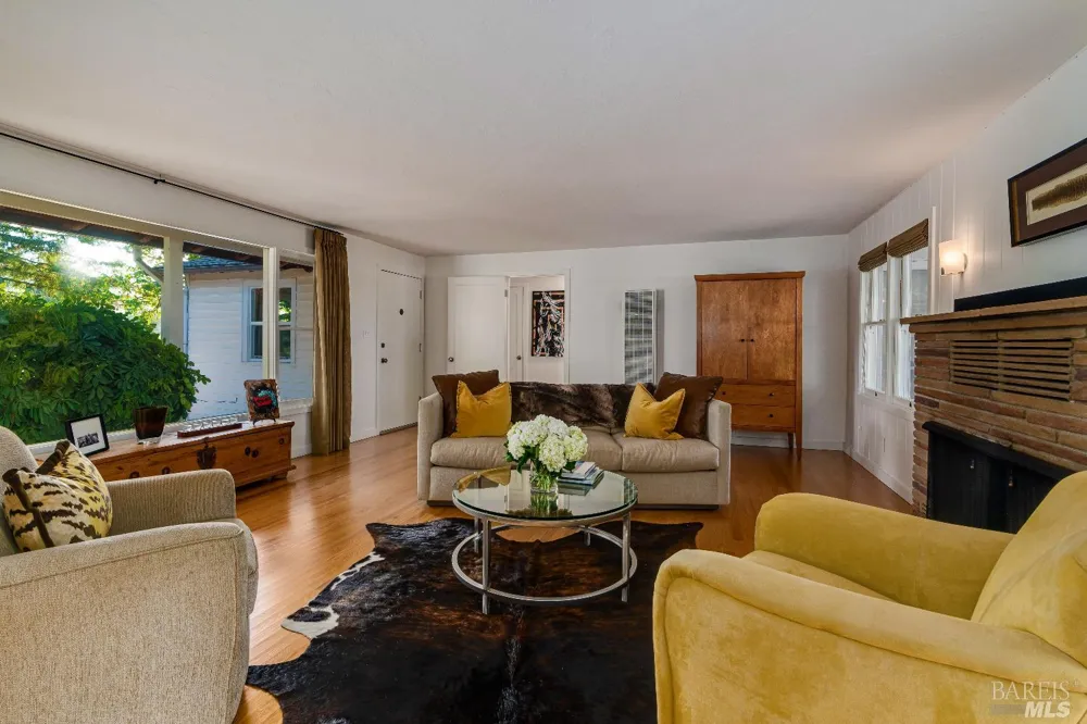 1234 Davis Lane St. Helena, CA 94574