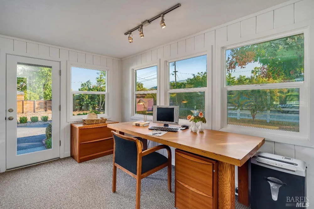 1234 Davis Lane St. Helena, CA 94574