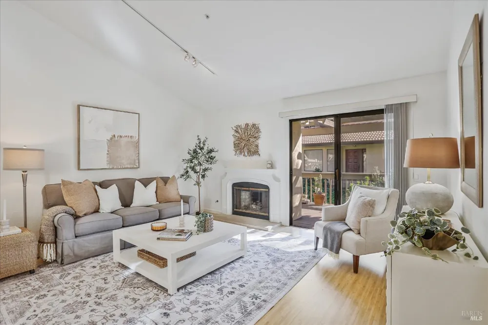 36 Fountain Grove Circle Napa, CA 94558