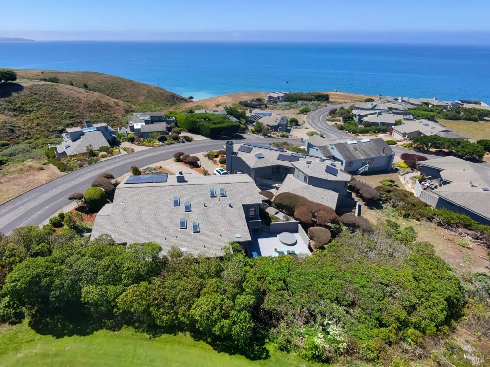 590 Swan Drive Bodega Bay, CA 94923