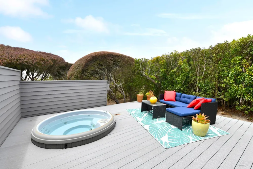 590 Swan Drive Bodega Bay, CA 94923