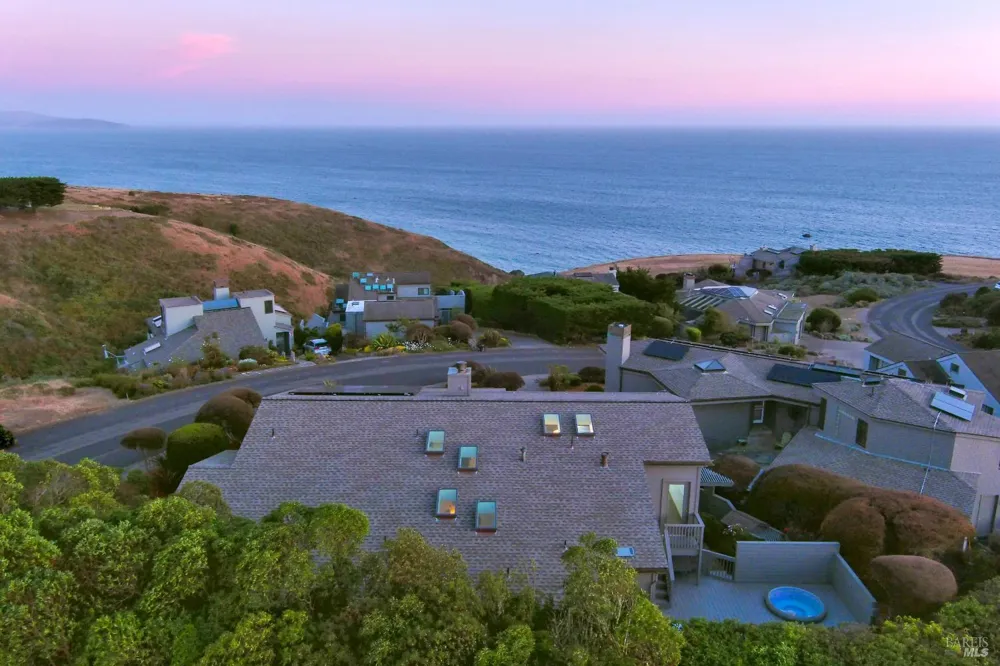 590 Swan Drive Bodega Bay, CA 94923