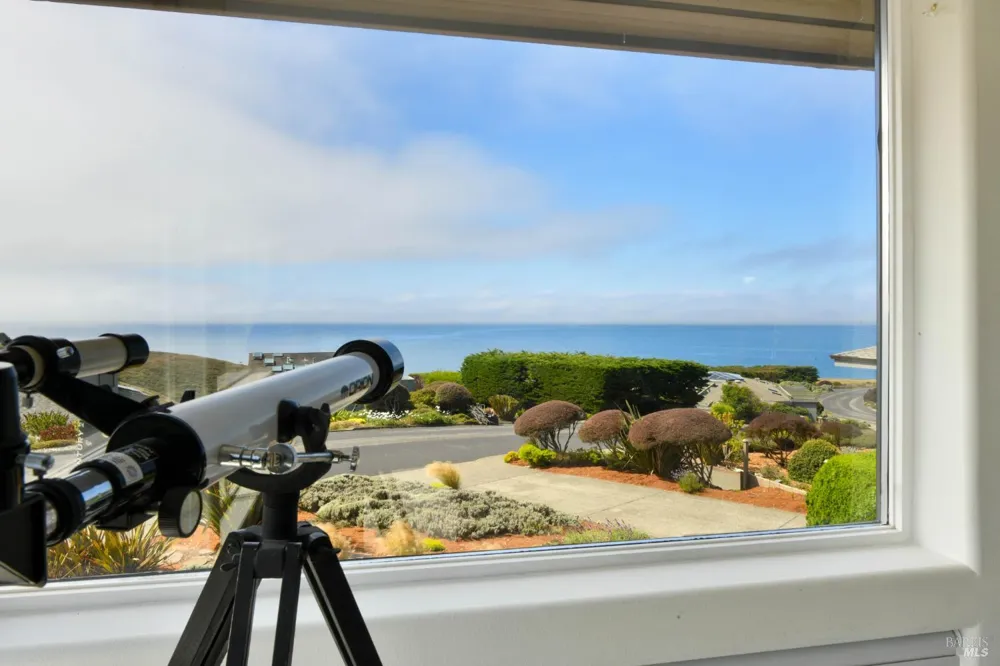 590 Swan Drive Bodega Bay, CA 94923