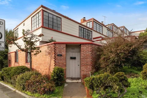 709 Napa Street