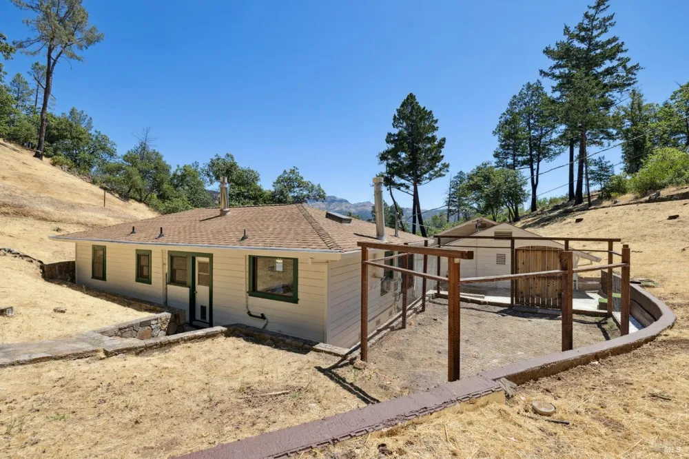 1200 Bennett Lane Calistoga, CA 94515
