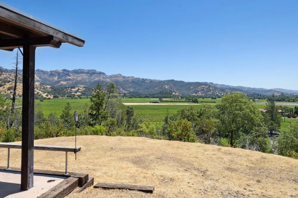1200 Bennett Lane Calistoga, CA 94515
