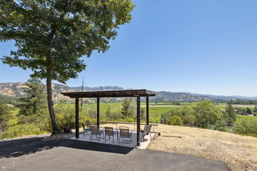 1200 Bennett Lane Calistoga, CA 94515