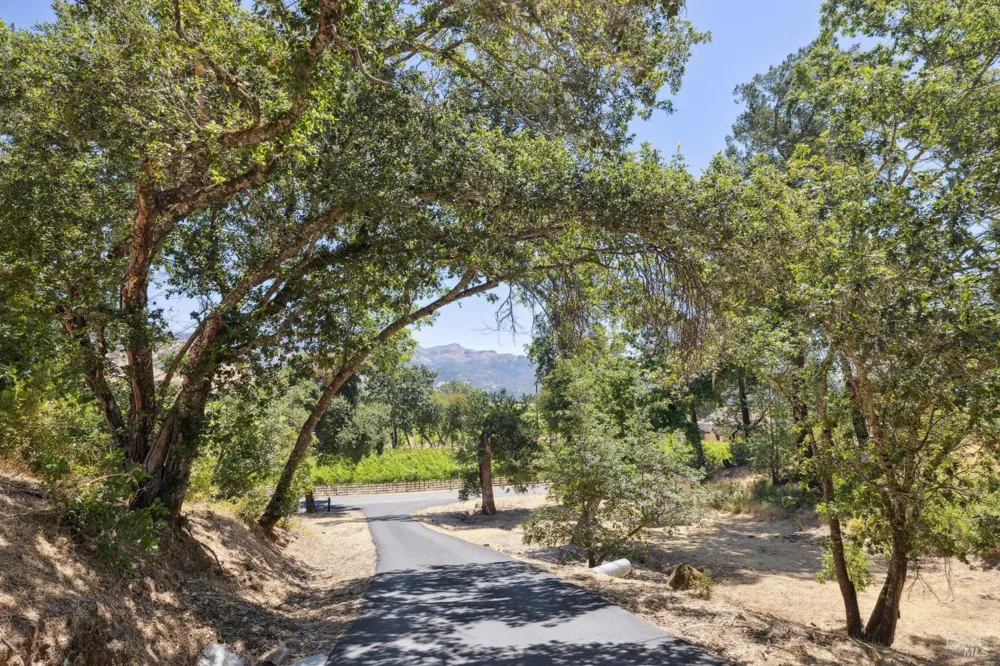 1200 Bennett Lane Calistoga, CA 94515