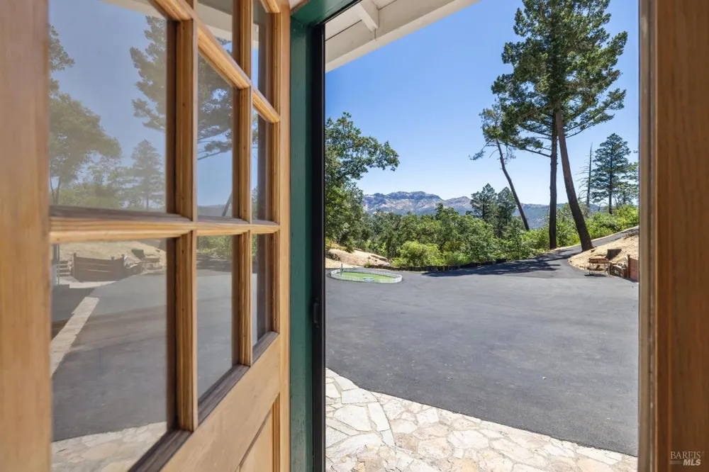1200 Bennett Lane Calistoga, CA 94515