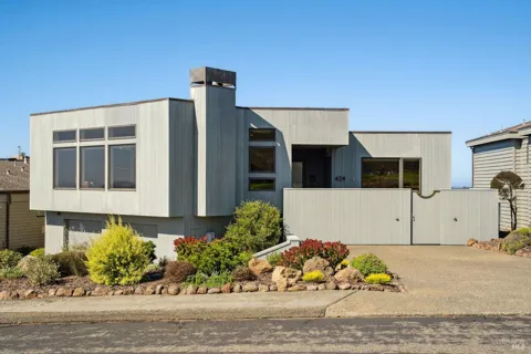 424 Loon Court