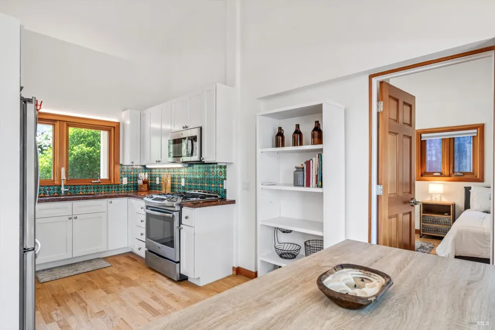 10 Waldruhe Heights Glen Ellen, CA 95442
