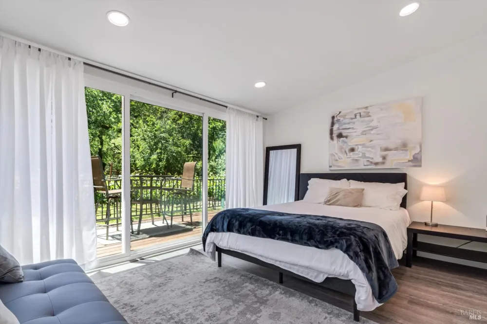 10 Waldruhe Heights Glen Ellen, CA 95442