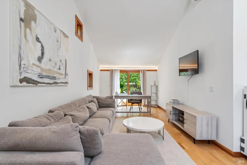 10 Waldruhe Heights Glen Ellen, CA 95442
