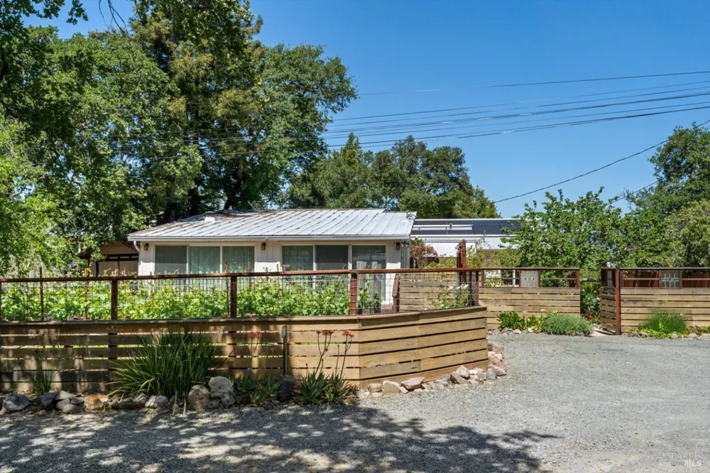 10 Waldruhe Heights Glen Ellen, CA 95442