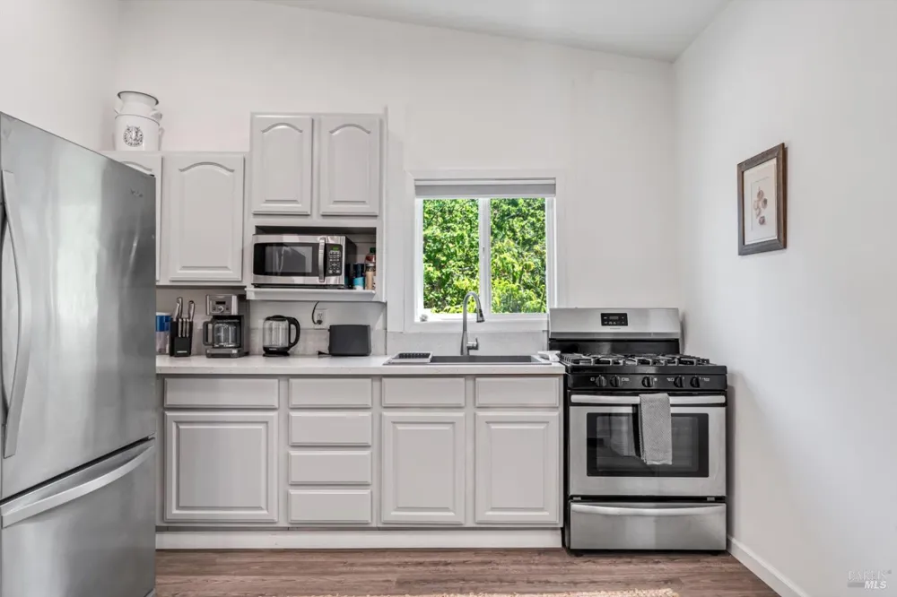 10 Waldruhe Heights Glen Ellen, CA 95442