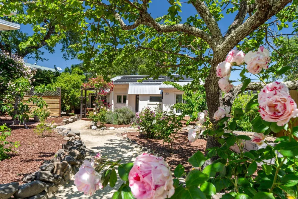 10 Waldruhe Heights Glen Ellen, CA 95442