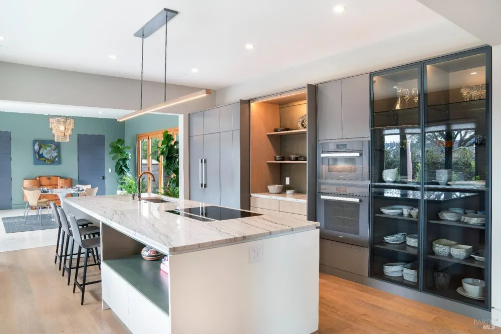 991 Grove Street Healdsburg, CA 95448