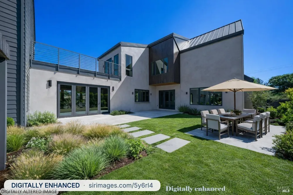 991 Grove Street Healdsburg, CA 95448