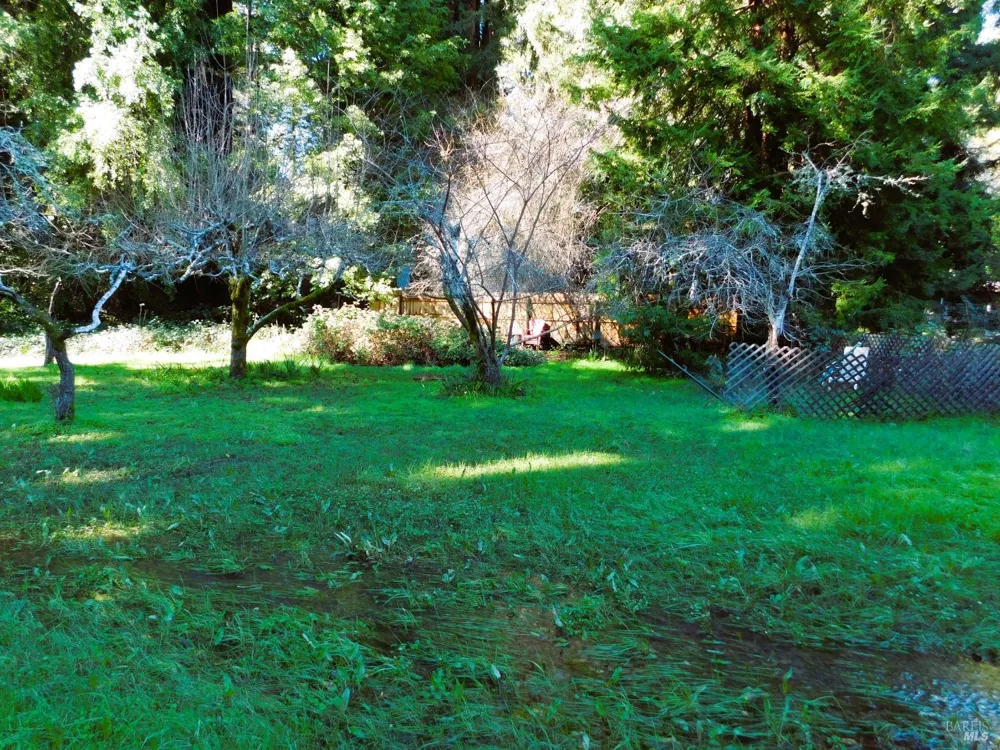 15900 Drake Road Guerneville, CA 95446