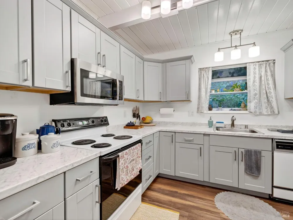 1290 Adobe Canyon Road Kenwood, CA 95452