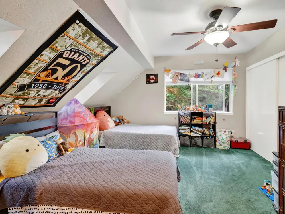 1290 Adobe Canyon Road Kenwood, CA 95452
