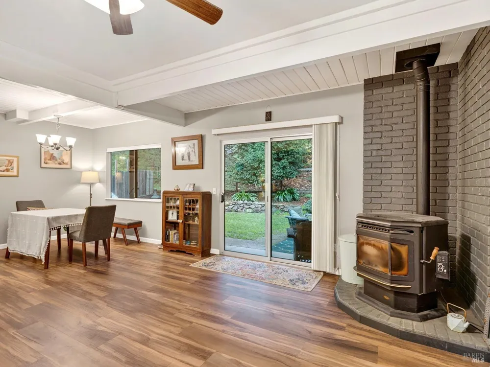 1290 Adobe Canyon Road Kenwood, CA 95452
