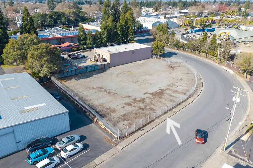 1035 Maxwell Drive Santa Rosa, CA 95401