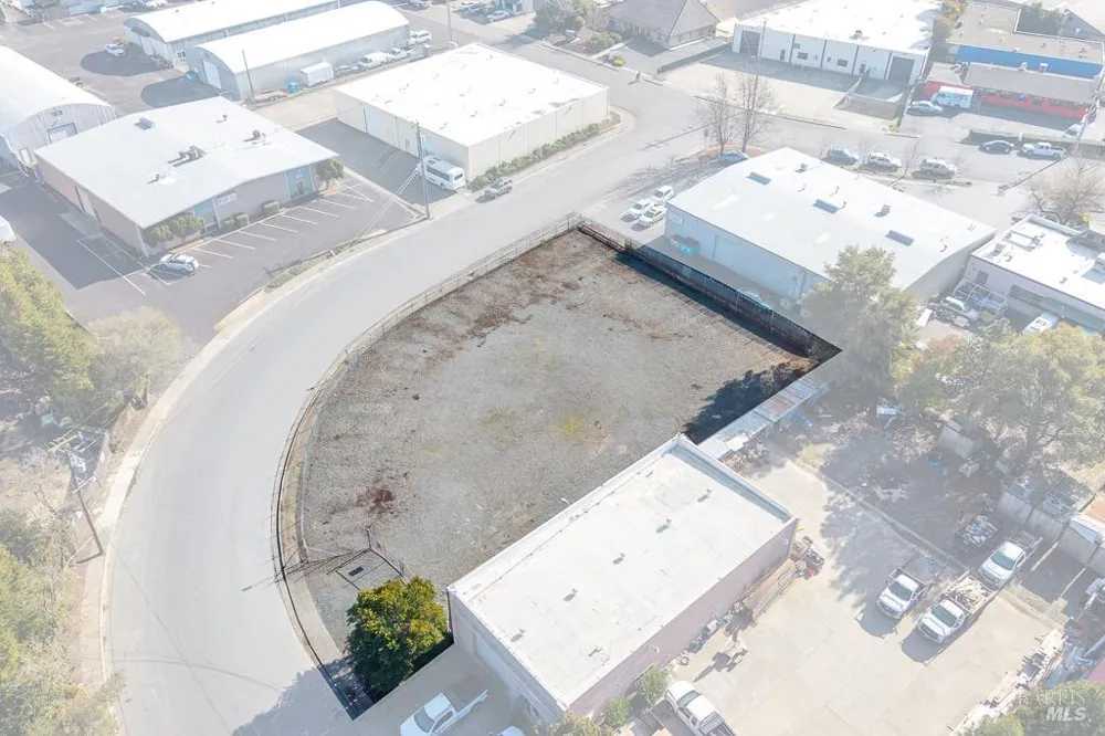 1035 Maxwell Drive Santa Rosa, CA 95401