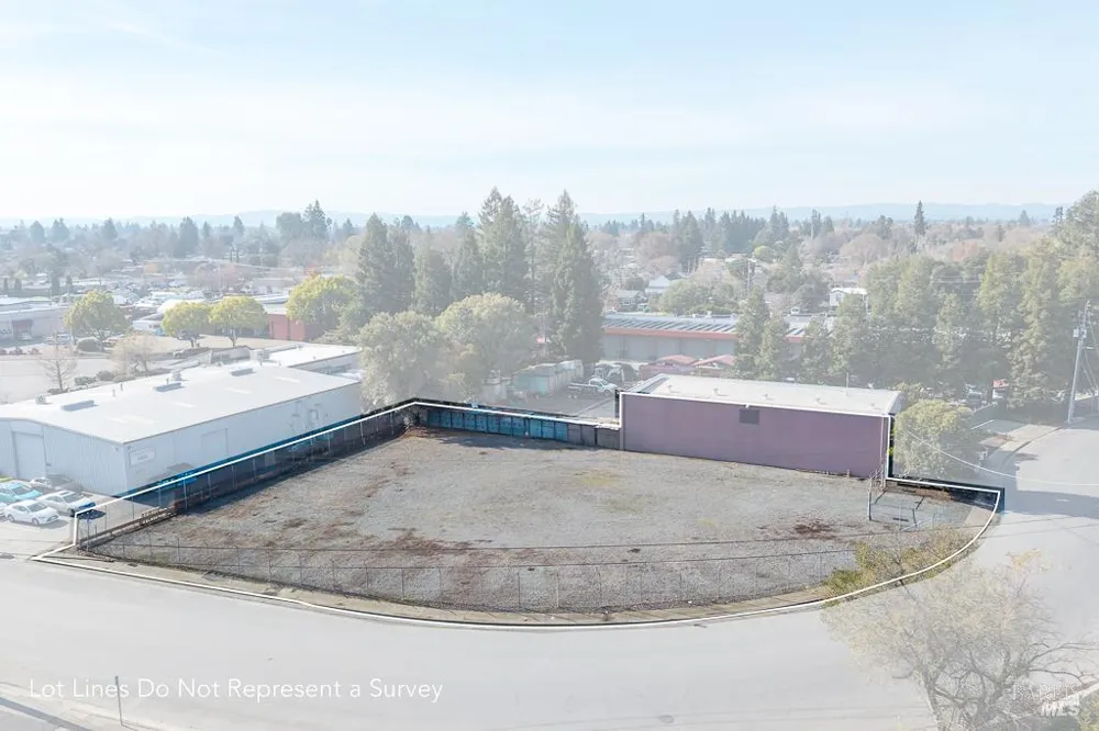 1035 Maxwell Drive Santa Rosa, CA 95401