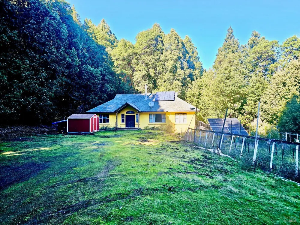 27651 Skyview Road Willits, CA 95490