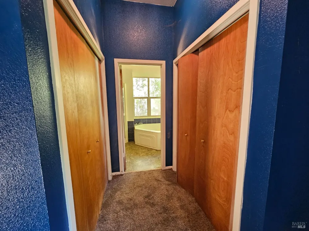 27651 Skyview Road Willits, CA 95490