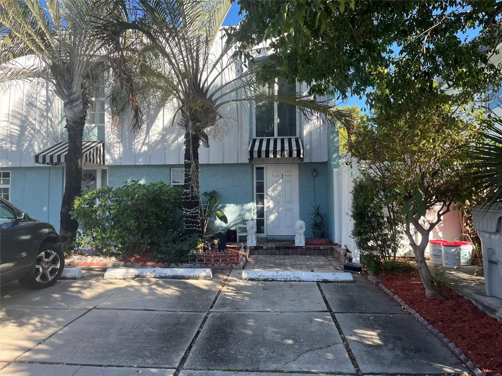 2708 NE 14th Street #3