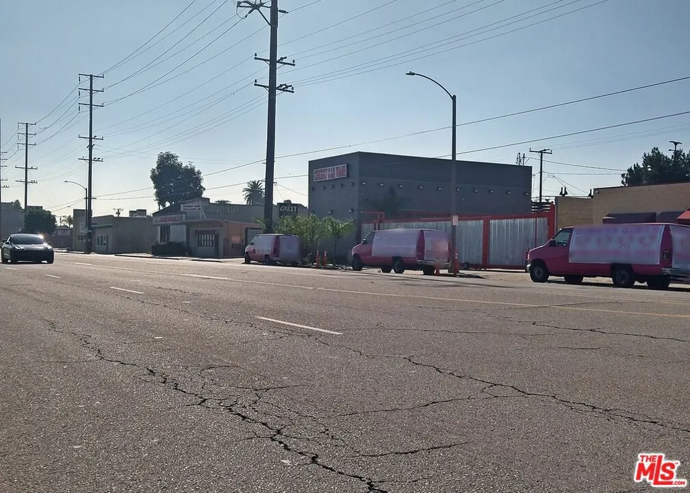 5939 CHERRY AVENUE Long Beach, CA 90815