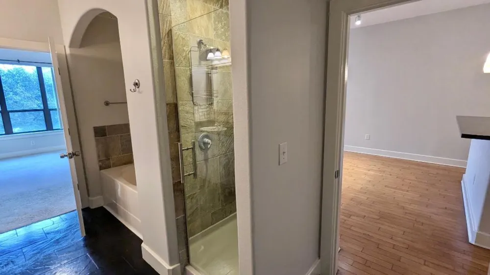 1901 Post Oak Boulevard #3215 Houston, TX 77056