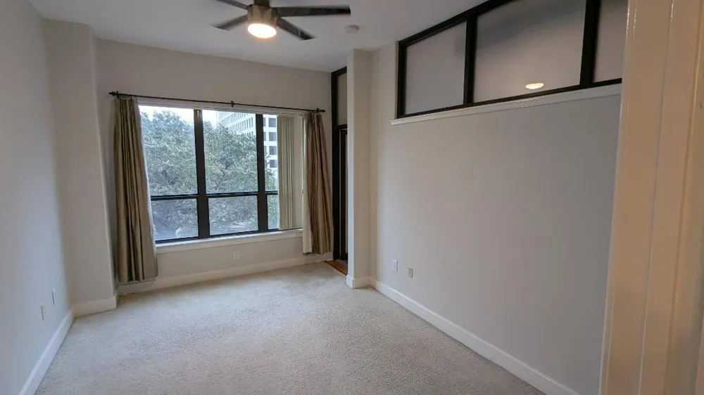 1901 Post Oak Boulevard #3215 Houston, TX 77056