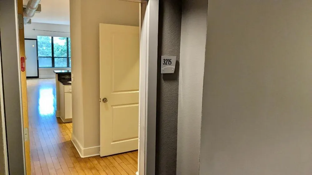 1901 Post Oak Boulevard #3215 Houston, TX 77056