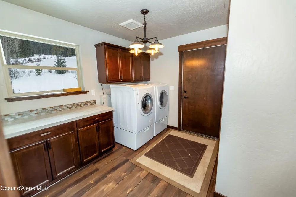 586 Fairway Drive Priest Lake, ID 83856
