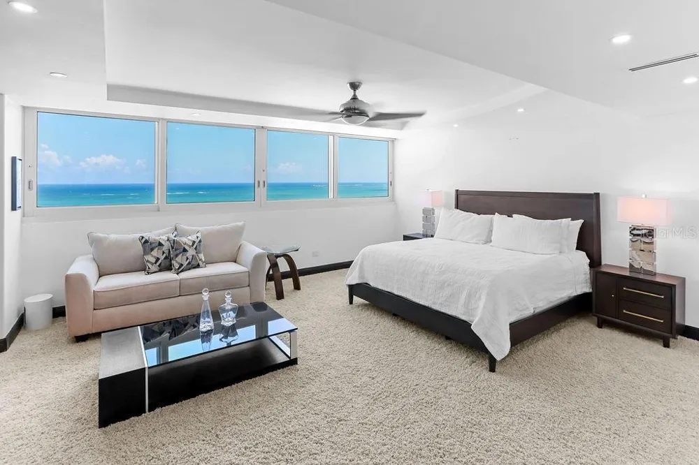 4327 ISLA VERDE AVENUE #PH 1506 Carolina, PR 00979