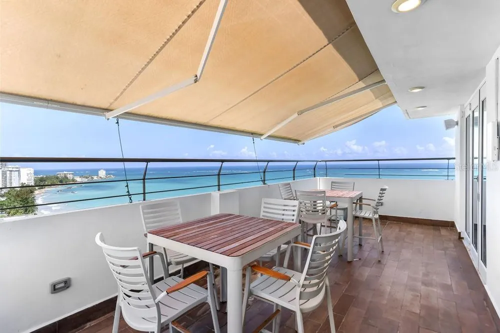4327 ISLA VERDE AVENUE #PH 1506 Carolina, PR 00979