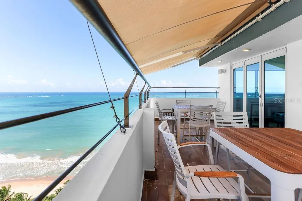 4327 ISLA VERDE AVENUE #PH 1506 Carolina, PR 00979