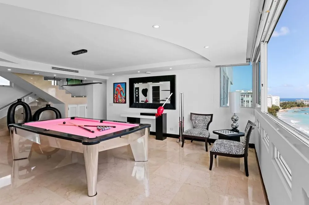 4327 ISLA VERDE AVENUE #PH 1506 Carolina, PR 00979