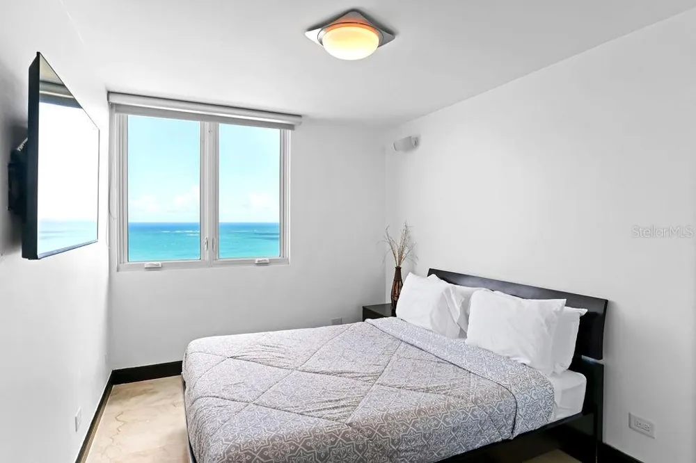 4327 ISLA VERDE AVENUE #PH 1506 Carolina, PR 00979