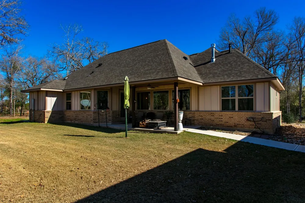 651 County Road 379 Caldwell, TX 77836