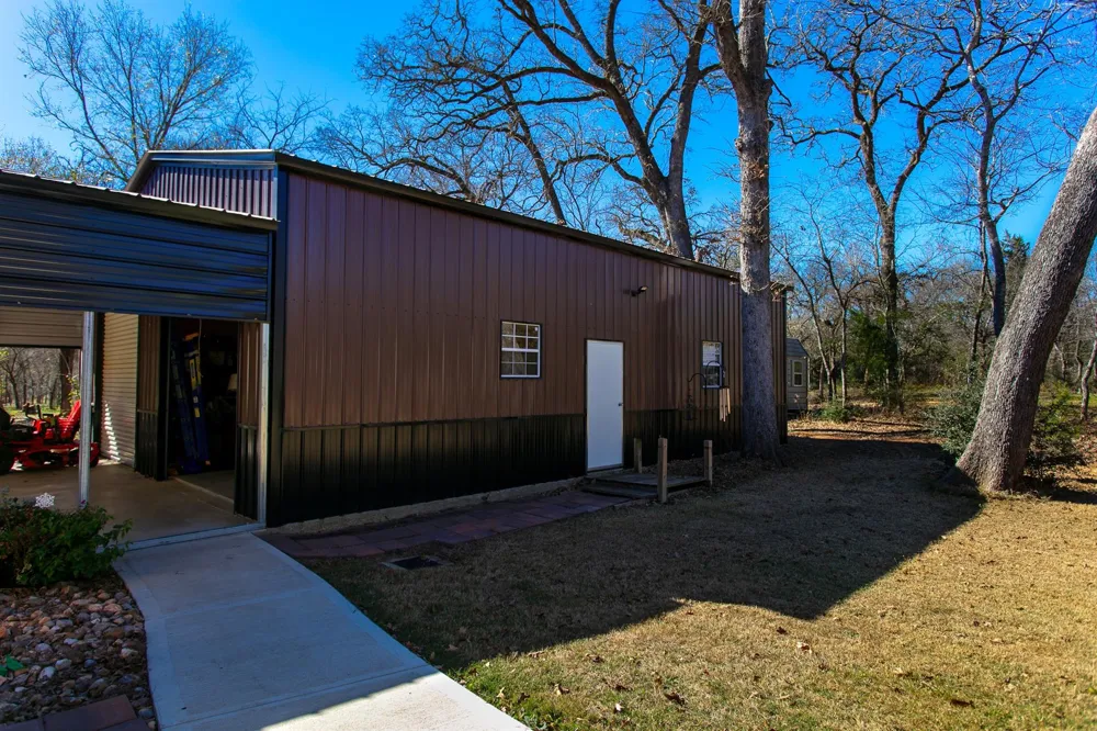 651 County Road 379 Caldwell, TX 77836
