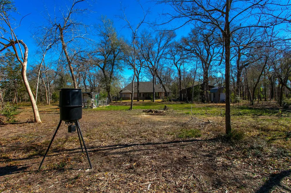 651 County Road 379 Caldwell, TX 77836
