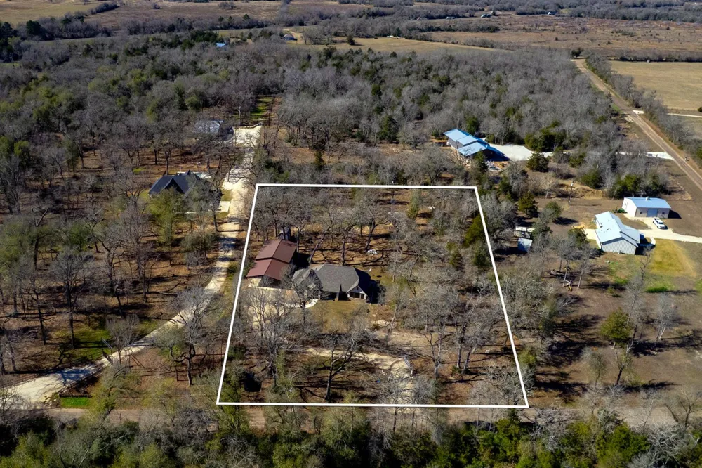 651 County Road 379 Caldwell, TX 77836